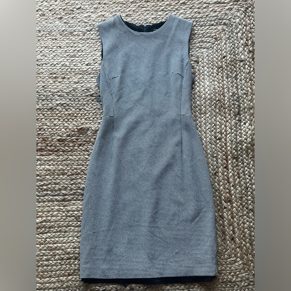 Theory dress size 2